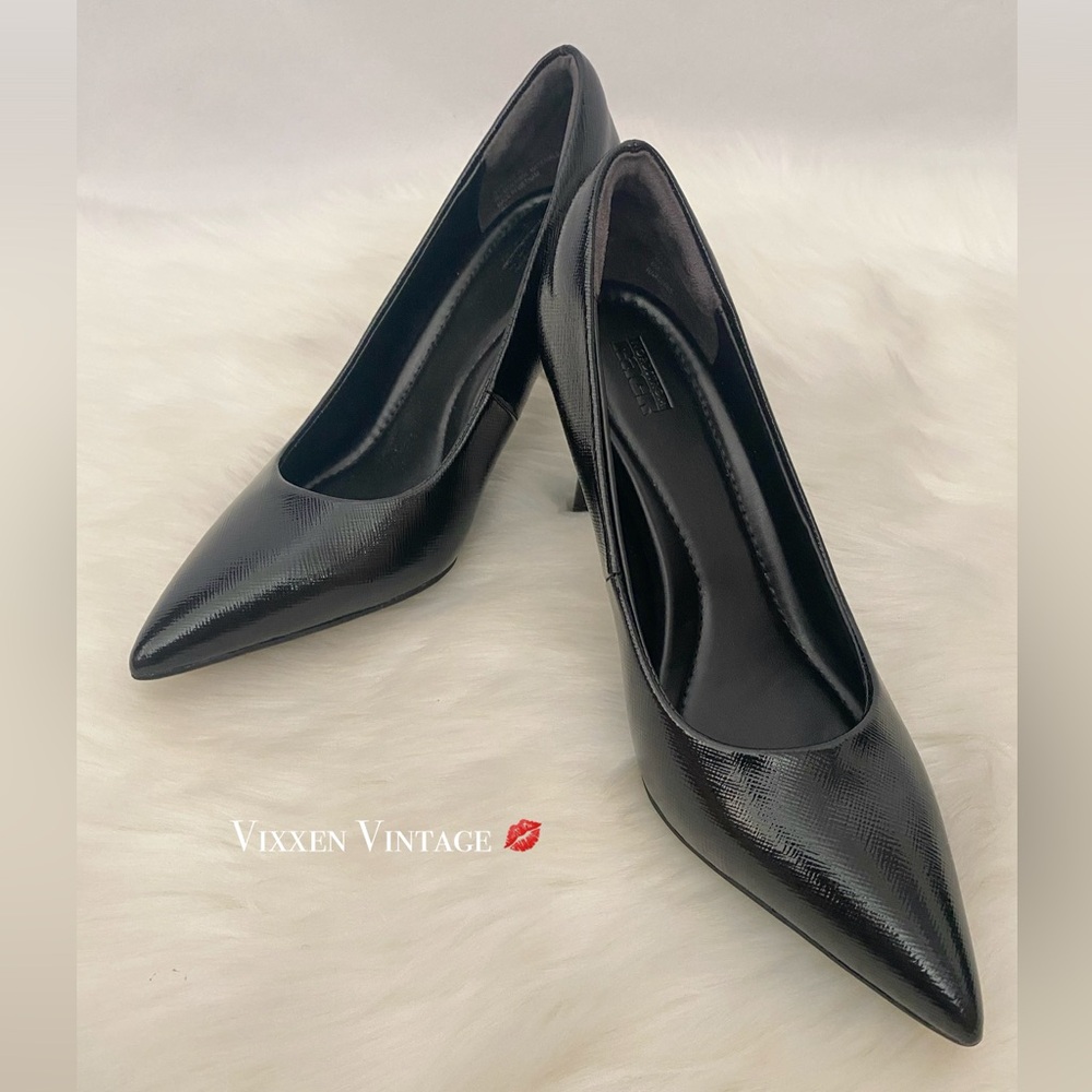 NORDSTROM RACK FAUX PATENT LEATHER CUSHIONED 'PAIGE PUMP' IN BLACK SAFFIANO